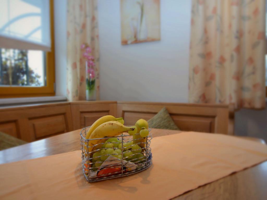 Holiday Flat With Swimming Pool In Prackenbach Viechtach Eksteriør billede