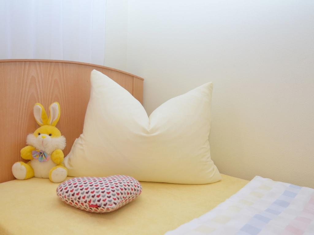 Holiday Flat With Swimming Pool In Prackenbach Viechtach Eksteriør billede