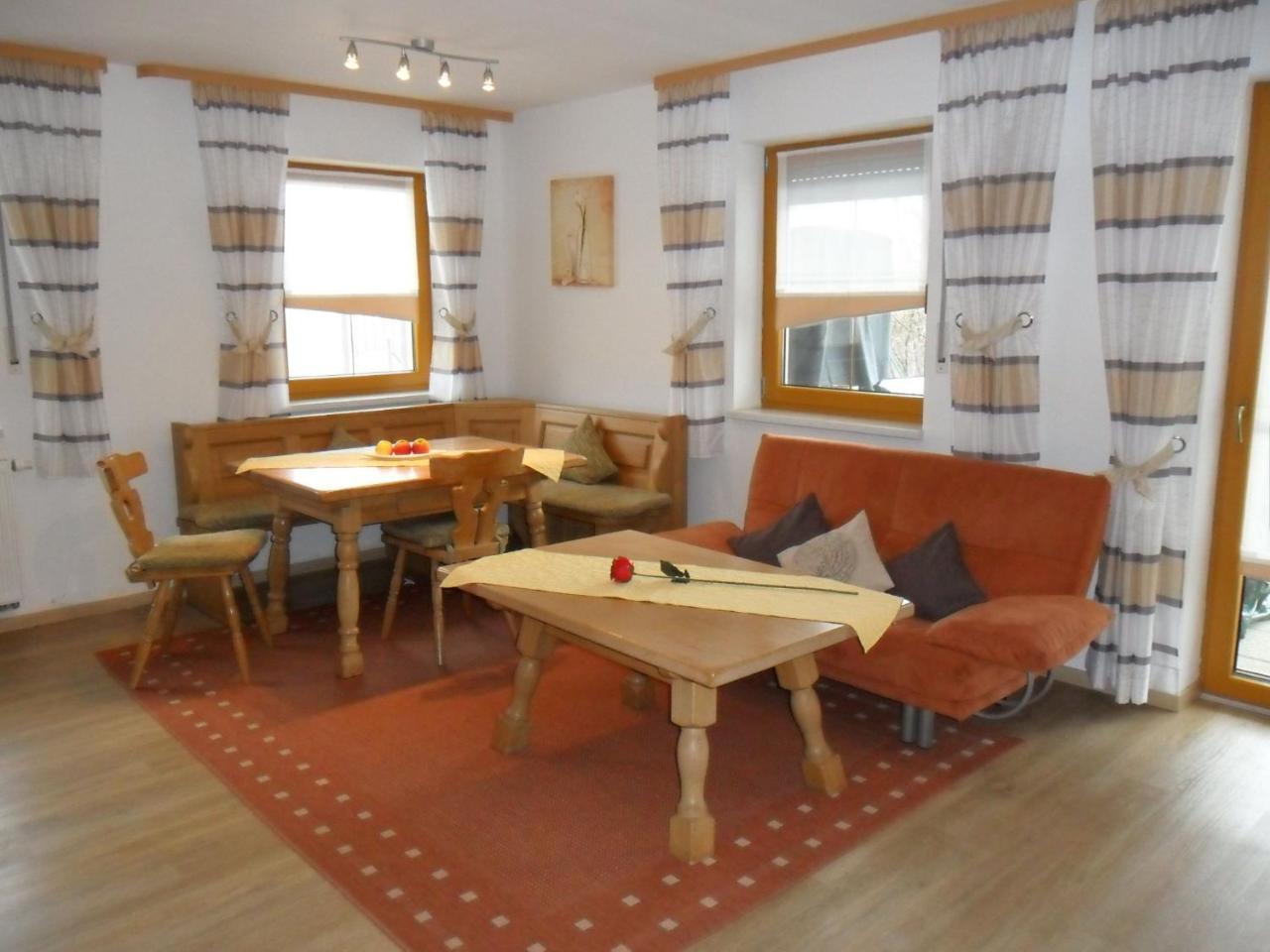 Holiday Flat With Swimming Pool In Prackenbach Viechtach Eksteriør billede